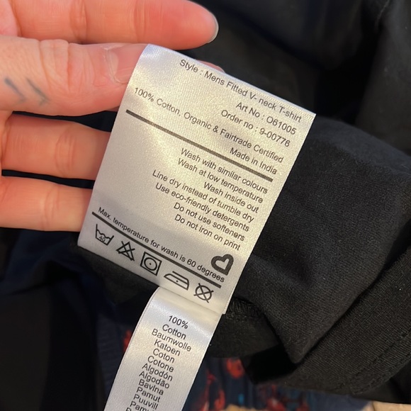 Black graphic tshirt - Picture 8 of 8